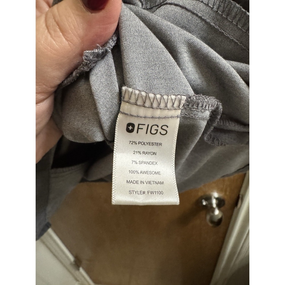 FIGS Technical Casma 3 Pocket Women's Scrub Top Graphite Gray Sz M FW1100 PO1600 - Picture 7 of 9